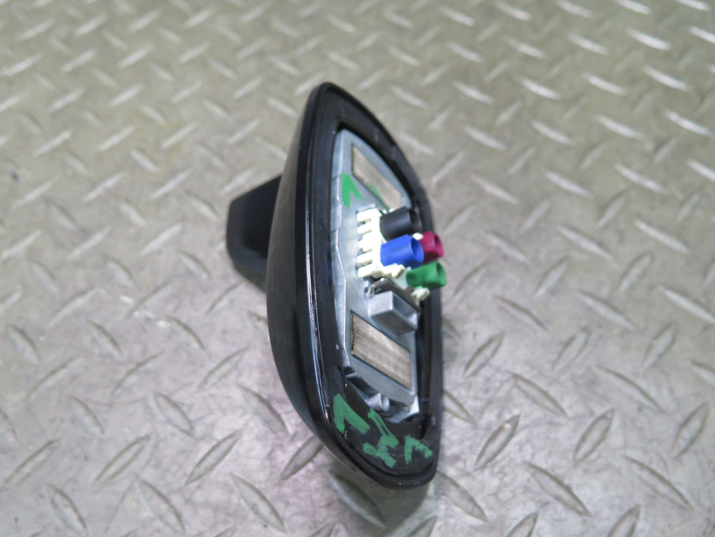 2012-2015 Mercedes X166 W166 Ml-class Roof Shark FIN Satellite Radio Antenna