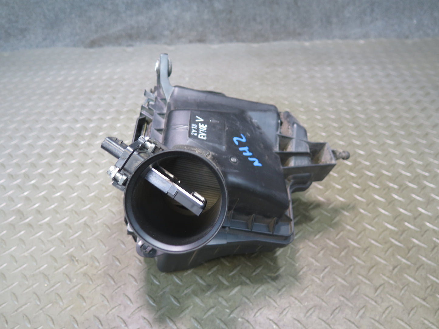 09-20 Nissan Z34 370Z Right Air Intake Cleaner Filter Box w MAF Sensor OEM