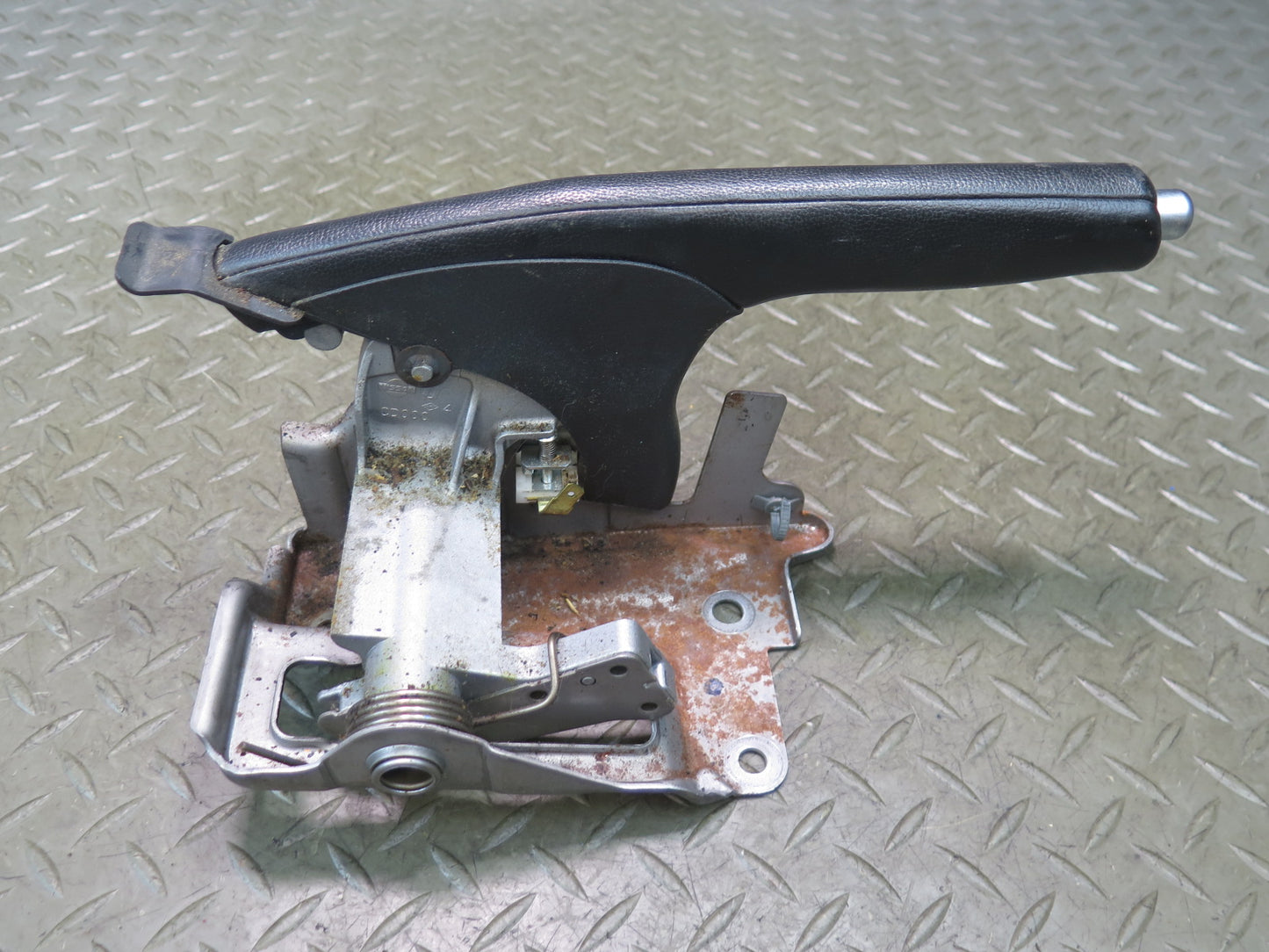 09-20 Nissan Z34 370Z Emergency Parking Hand Brake Handle Lever OEM