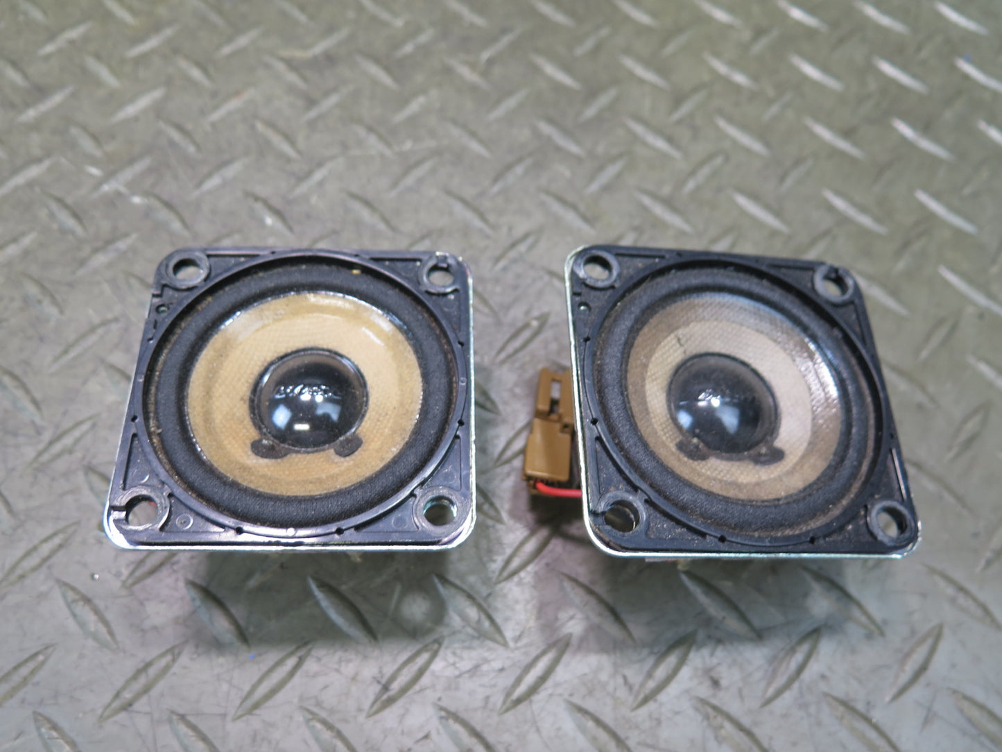 09-20 Nissan 370Z Z34 Set of 2 Dash Front Left & Right Bose Speaker OEM