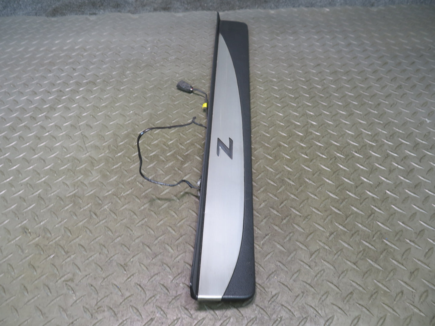 09-20 Nissan Z34 370Z Illuminated Left Right Door Scuff Sill Plate Trim Set OEM