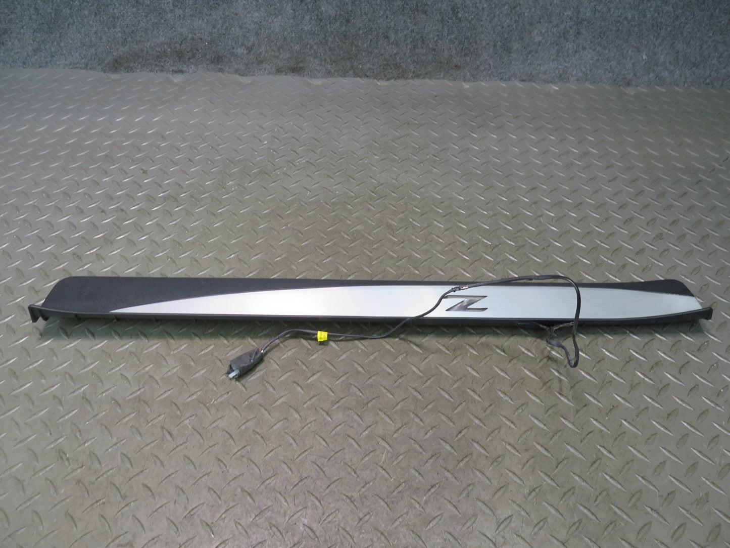 09-20 Nissan Z34 370Z Illuminated Left Right Door Scuff Sill Plate Trim Set OEM