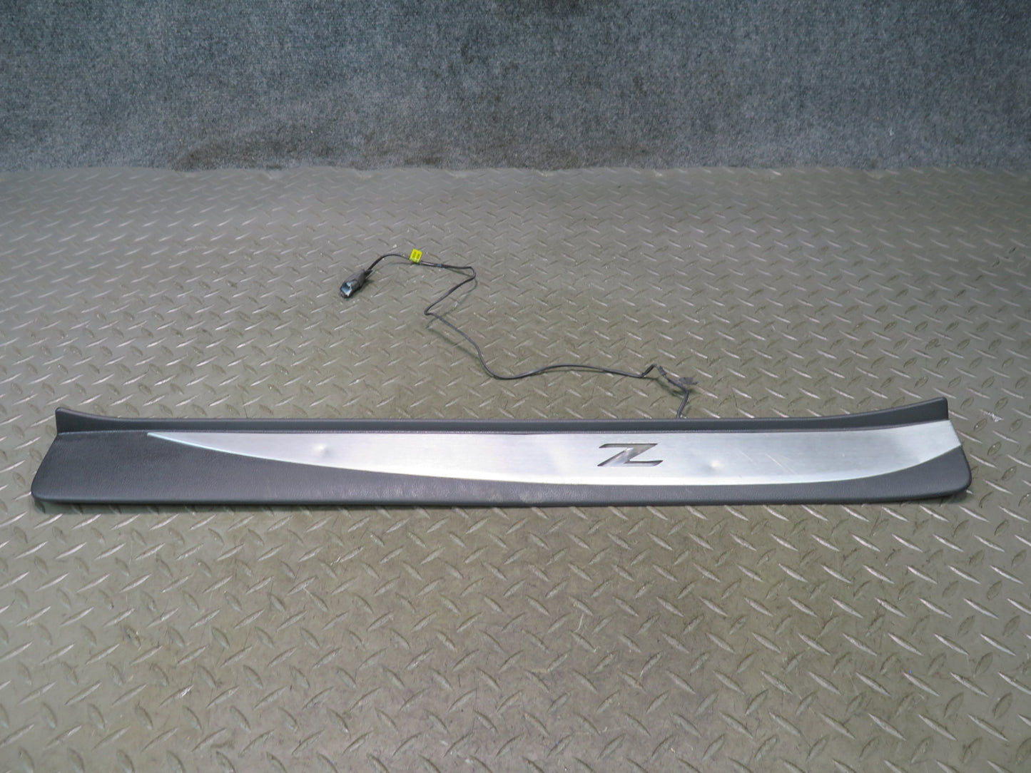 09-20 Nissan Z34 370Z Illuminated Left Right Door Scuff Sill Plate Trim Set OEM
