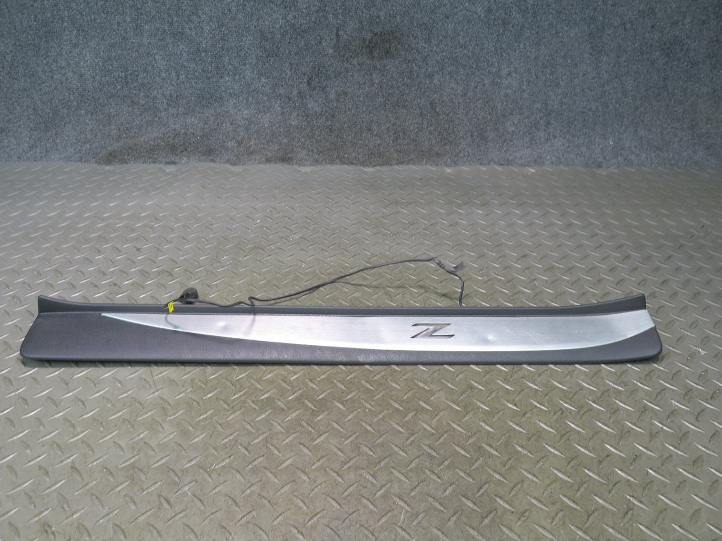 09-20 Nissan Z34 370Z Illuminated Left Right Door Scuff Sill Plate Trim Set OEM