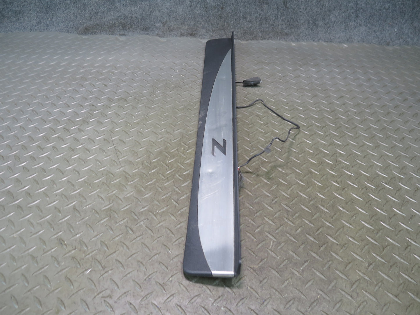 09-20 Nissan Z34 370Z Illuminated Left Right Door Scuff Sill Plate Trim Set OEM