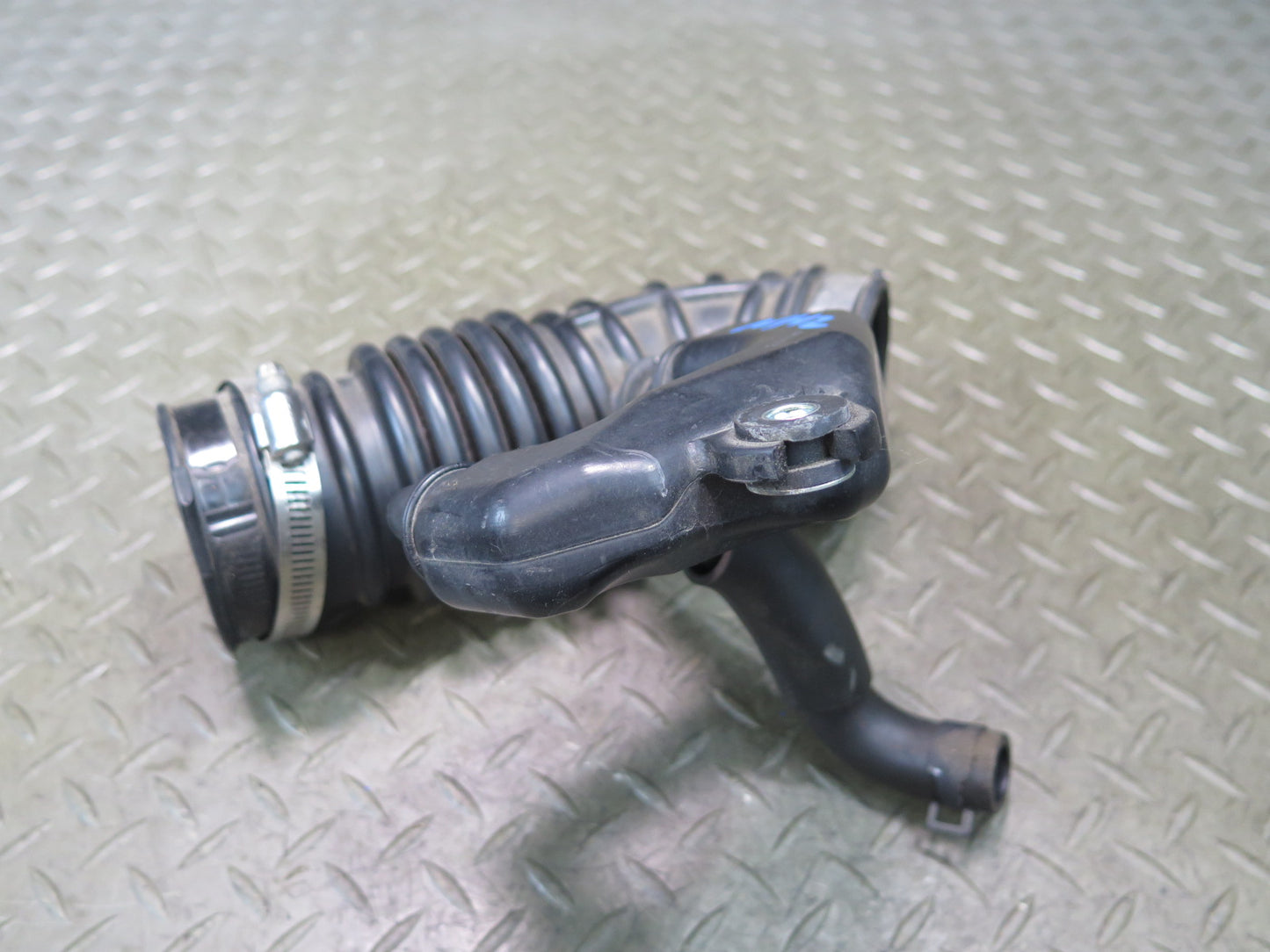 09-20 Nissan Z34 370Z VQ37VHR Right Air Intake Resonator Duct Hose Pipe OEM