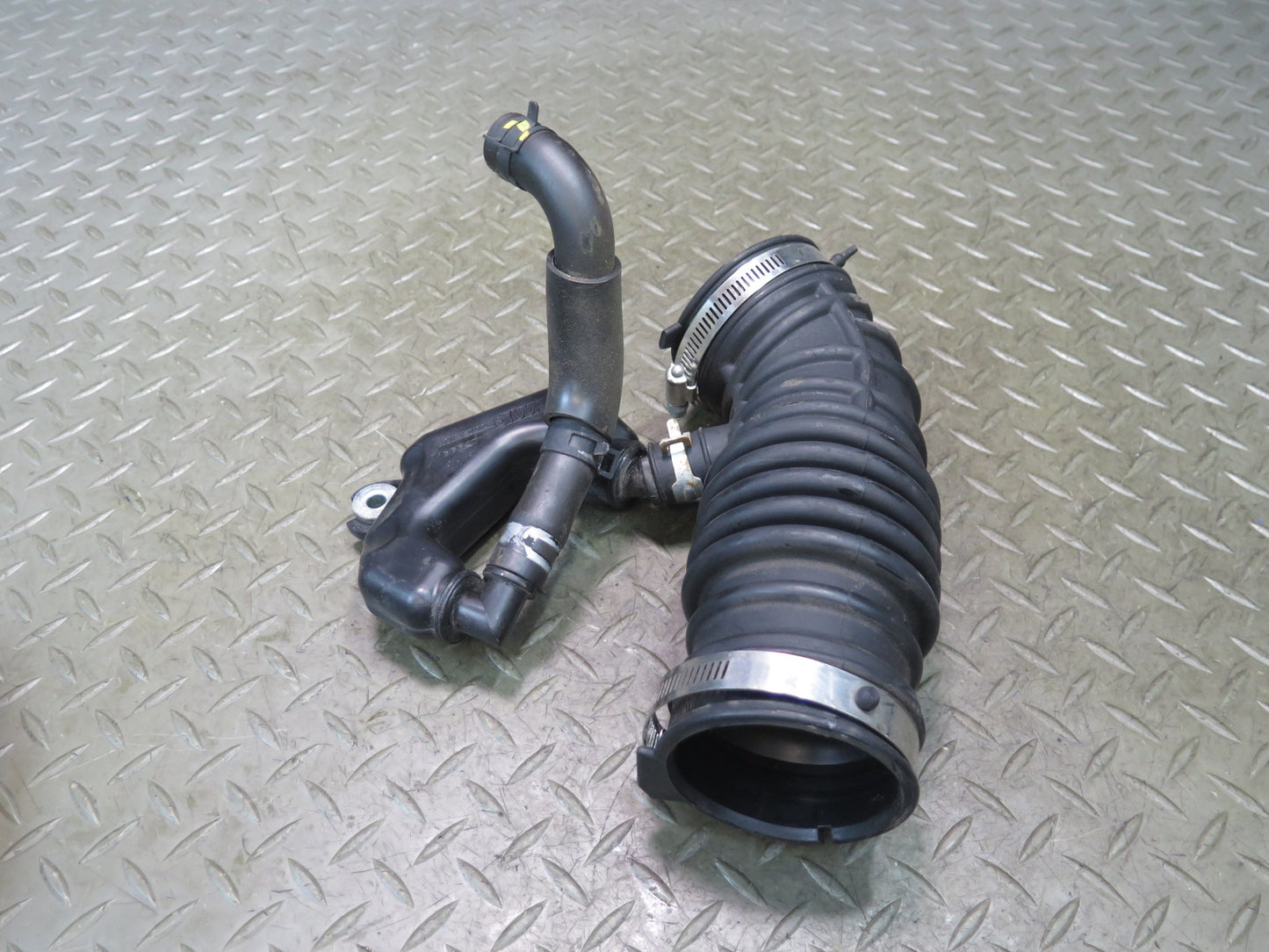 09-20 Nissan Z34 370Z VQ37VHR Right Air Intake Resonator Duct Hose Pipe OEM