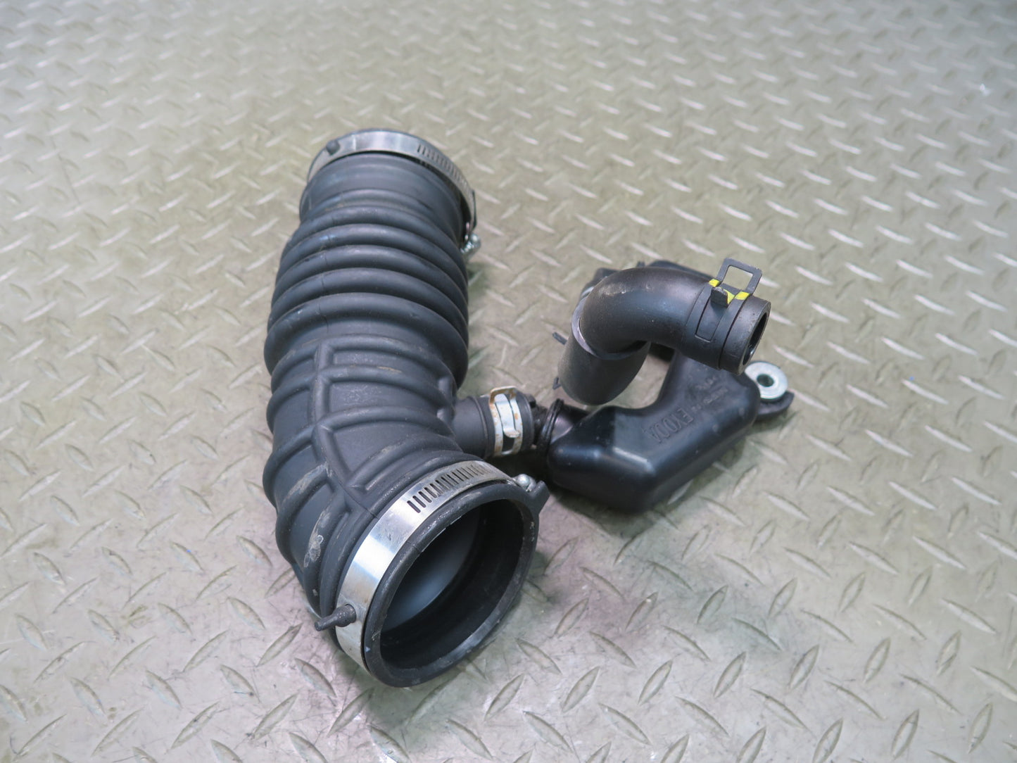 09-20 Nissan Z34 370Z VQ37VHR Right Air Intake Resonator Duct Hose Pipe OEM