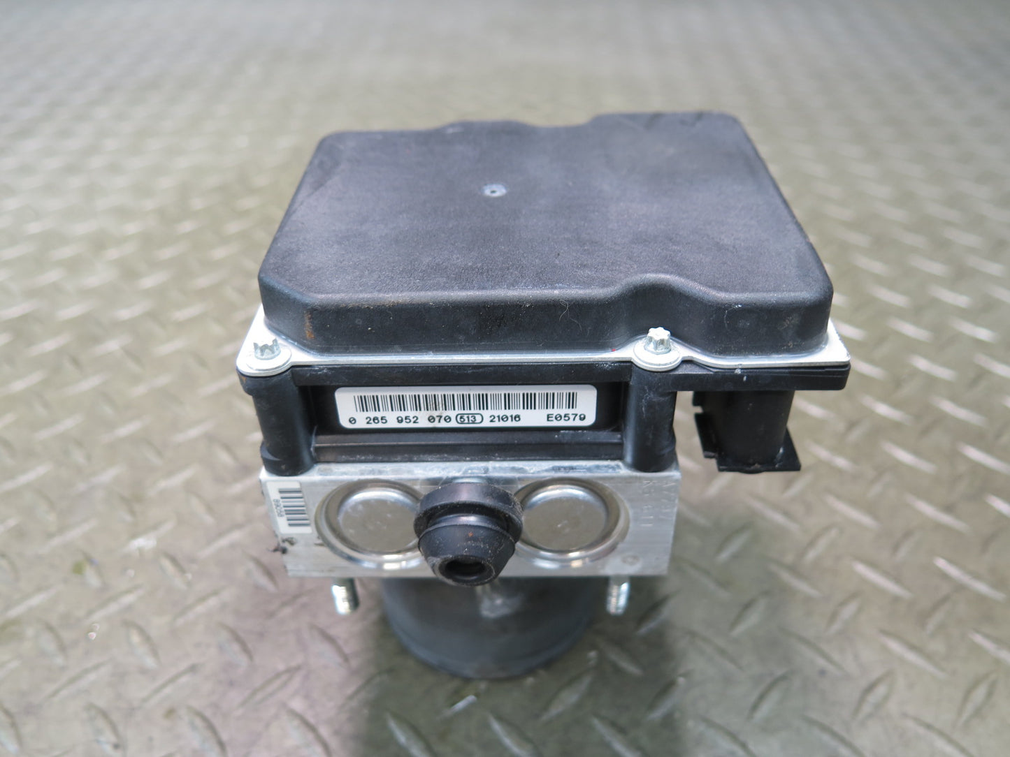 13-14 Nissan Z34 370Z A/T Convertible ABS Anti-lock Brake Pump Module Unit OEM