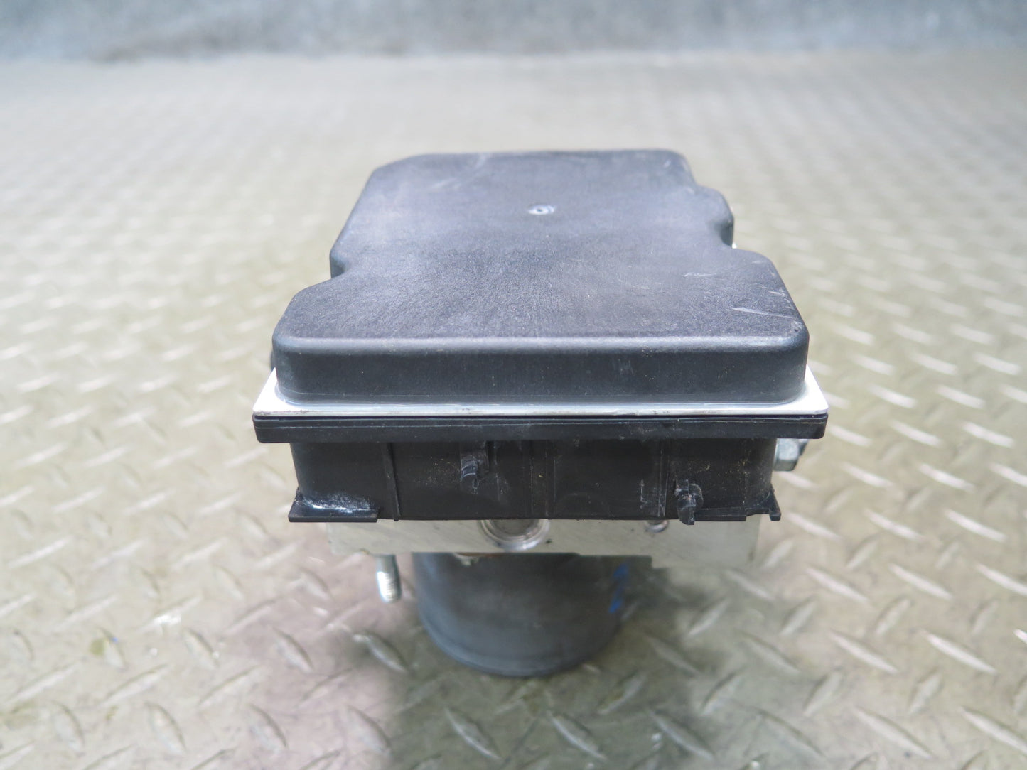 13-14 Nissan Z34 370Z A/T Convertible ABS Anti-lock Brake Pump Module Unit OEM