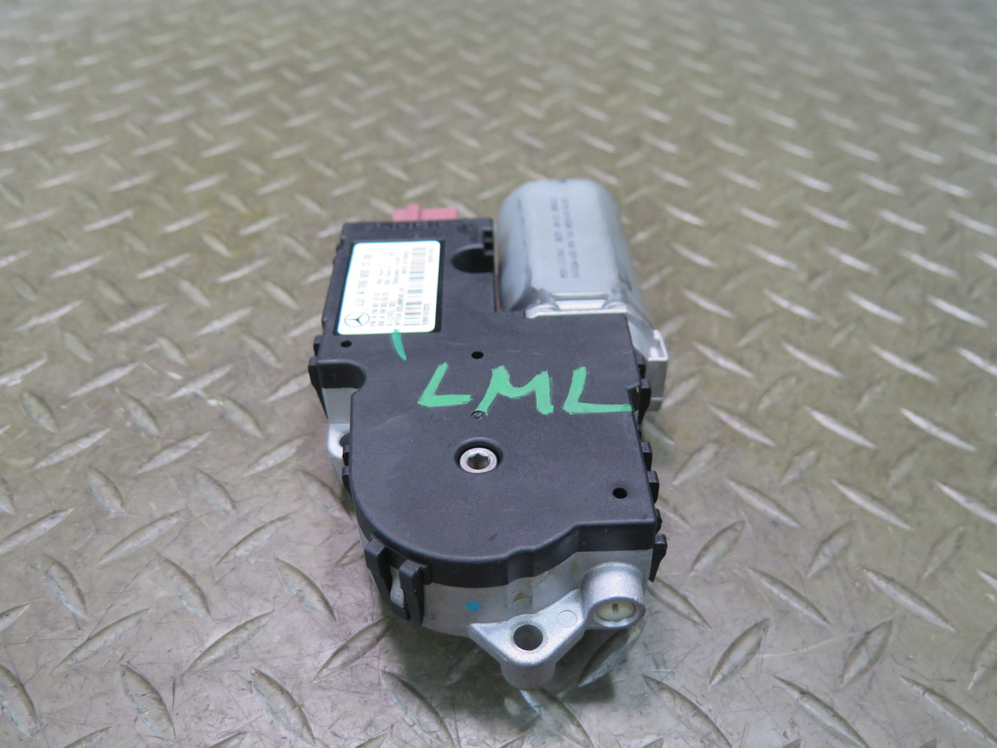 2012-2019 Mercedes X166 W166 ML GLE Upper Sunroof Power Motor Drive Unit