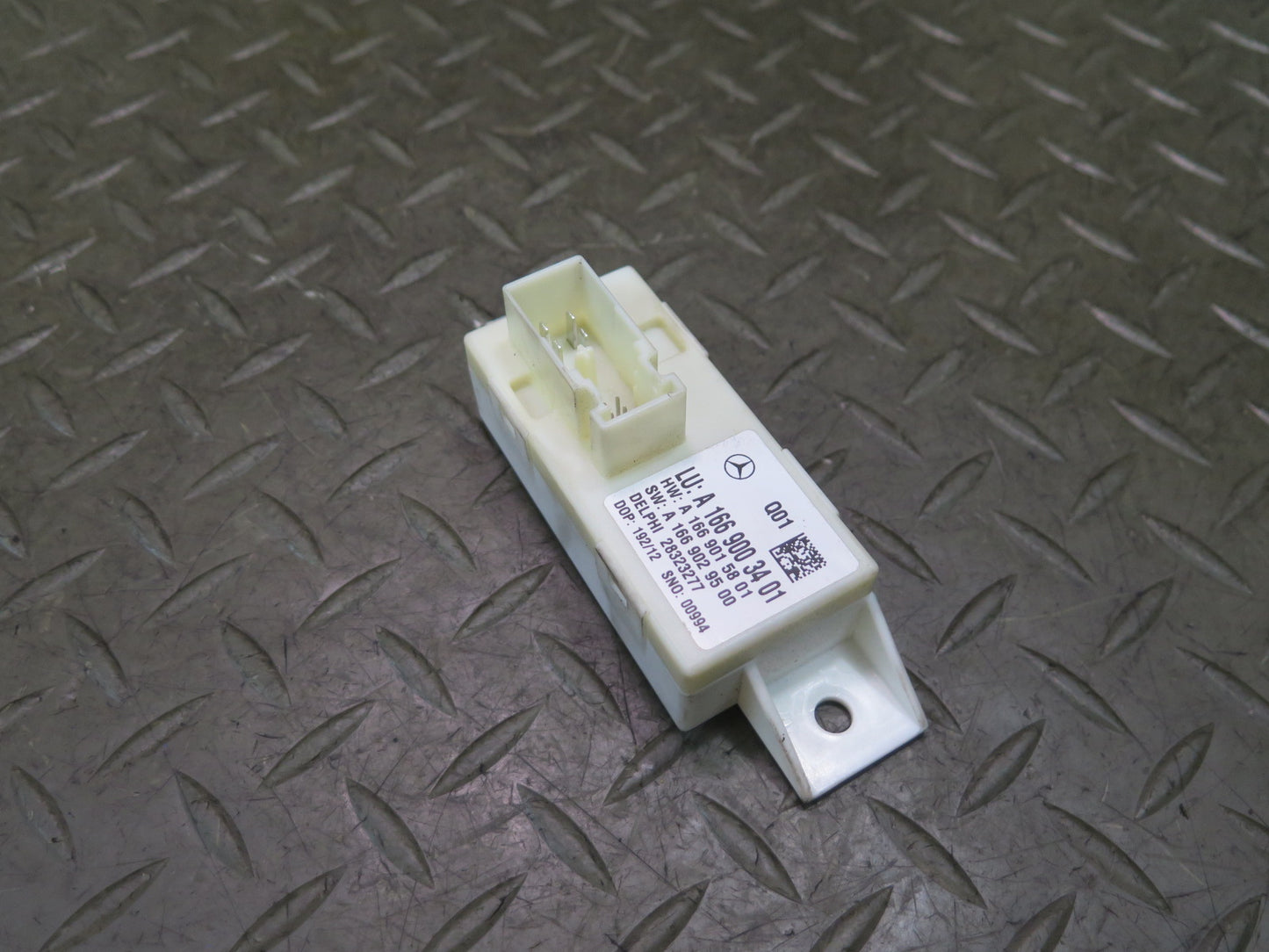 2012-2015 Mercedes X166 W166 Ml-class Headlight Range Adjust Control Module