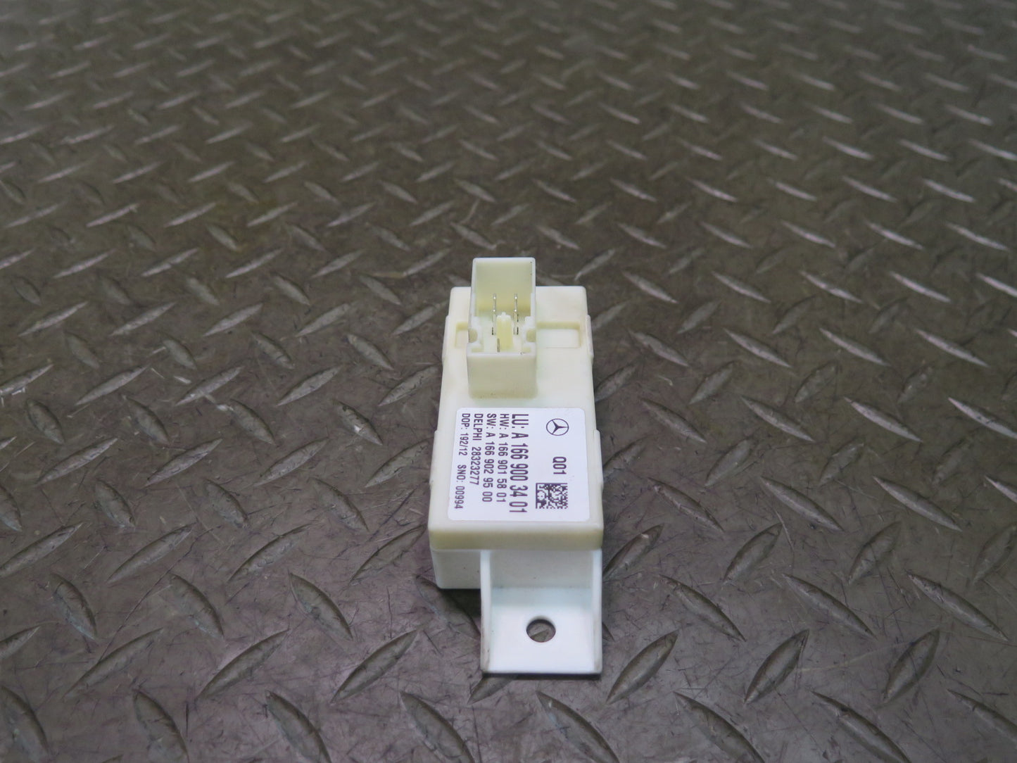 2012-2015 Mercedes X166 W166 Ml-class Headlight Range Adjust Control Module