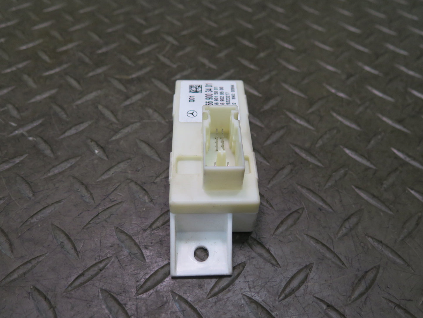 2012-2015 Mercedes X166 W166 Ml-class Headlight Range Adjust Control Module