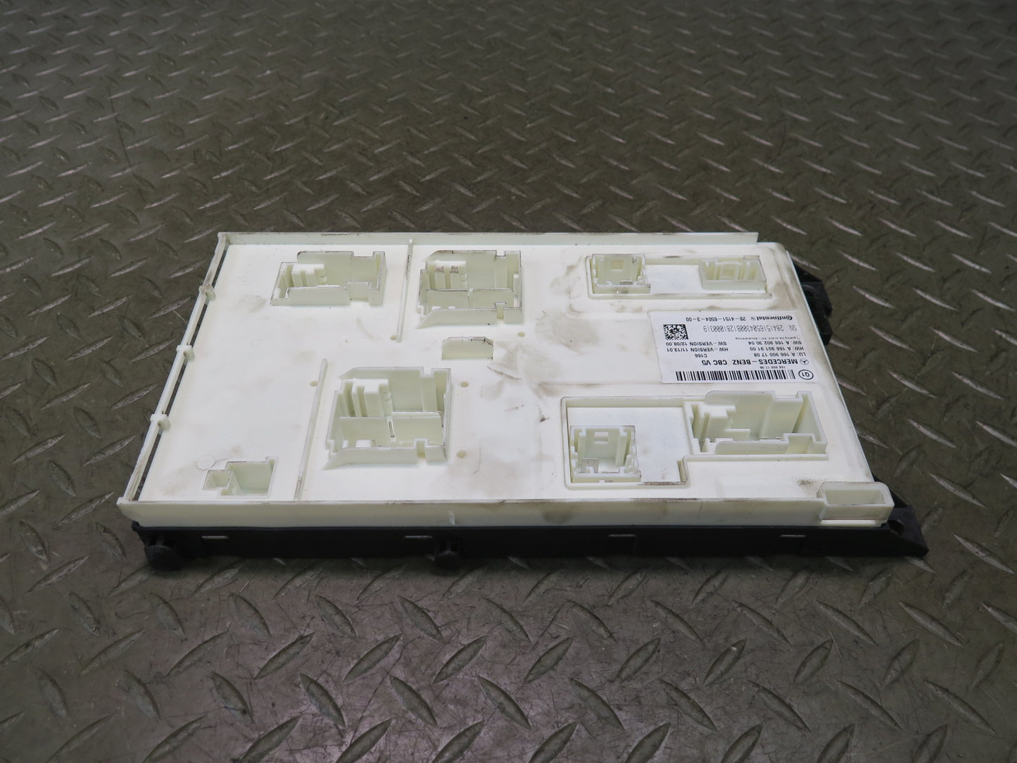 2012-2015 Mercedes X166 W166 Ml-class Front SAM Signal Acquisition Module
