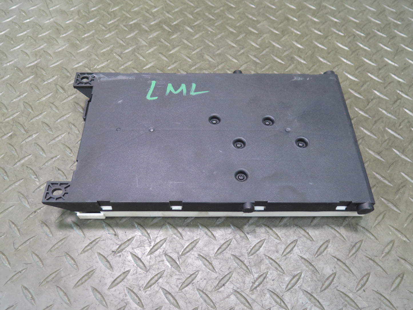 2012-2015 Mercedes X166 W166 Ml-class Front SAM Signal Acquisition Module