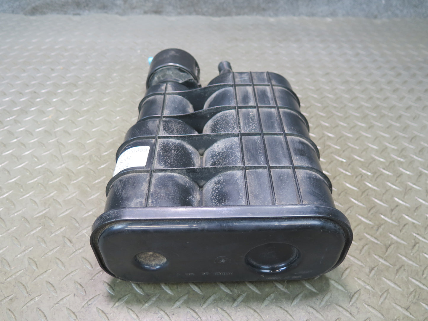 2012-2015 Mercedes X166 W166 Ml-class Fuel Evap Vapor Charcoal Canister