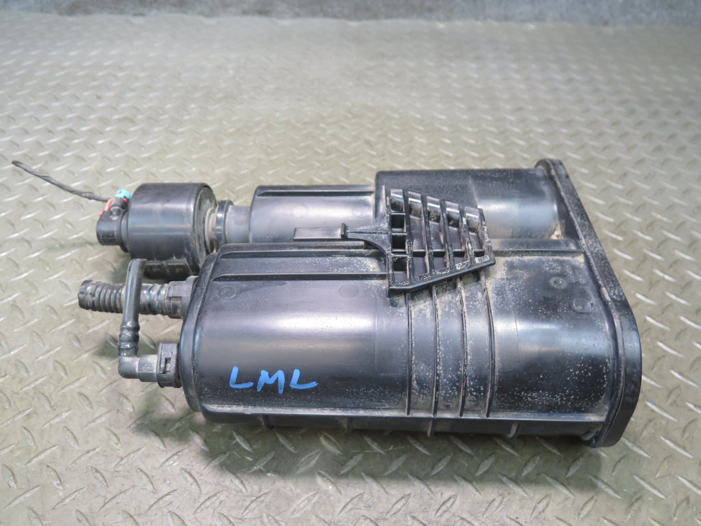 2012-2015 Mercedes X166 W166 Ml-class Fuel Evap Vapor Charcoal Canister