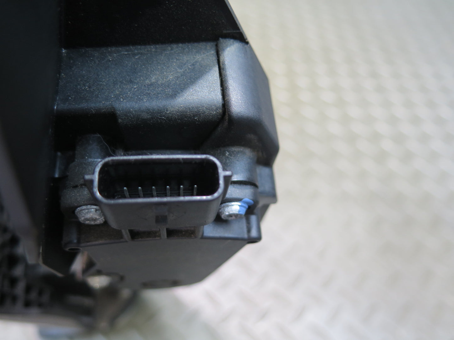 09-20 Nissan Z34 370Z Gas Accelerator Throttle Pedal Assembly 18002-1NC0C OEM