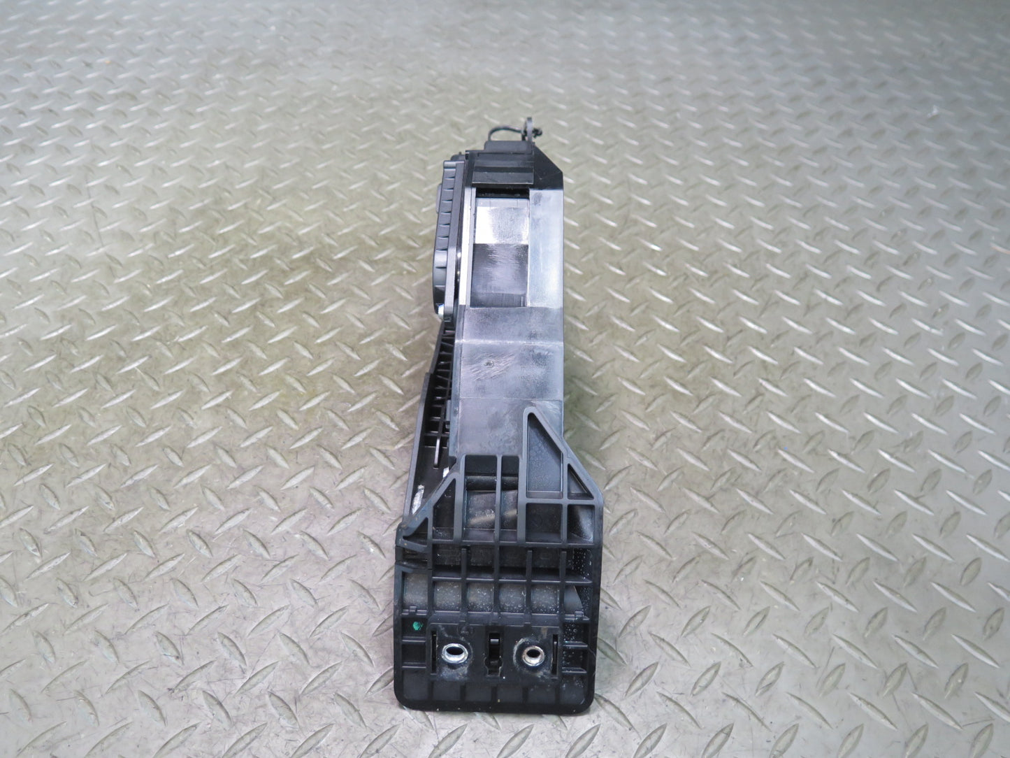09-20 Nissan Z34 370Z Gas Accelerator Throttle Pedal Assembly 18002-1NC0C OEM