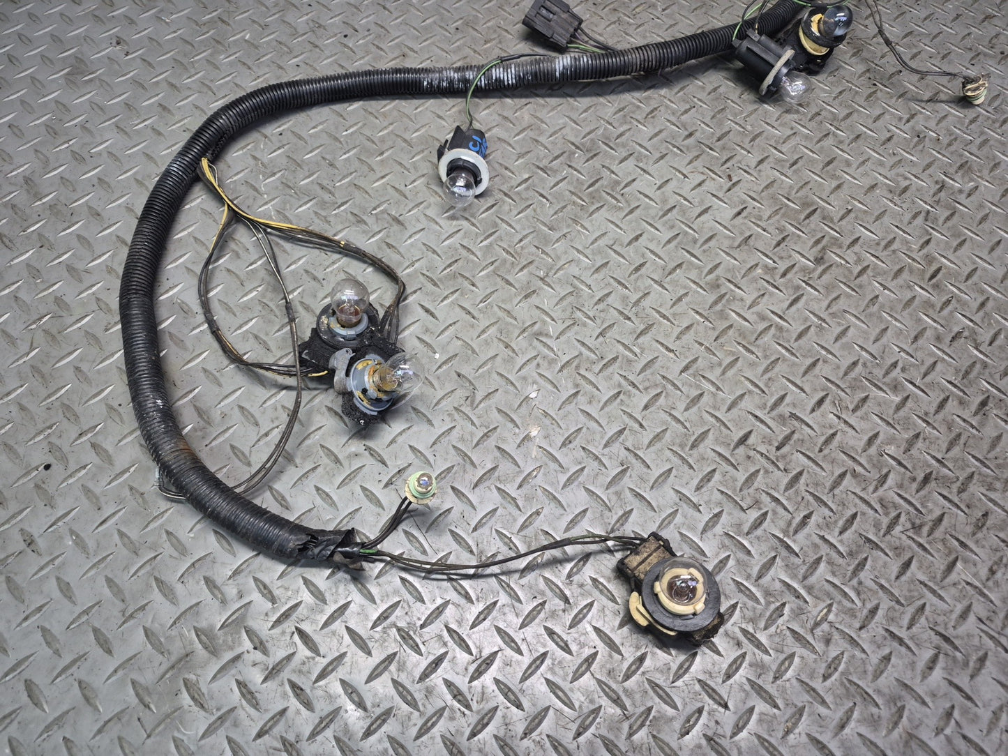 1993 Chevrolet Corvette C4 Rear Bumper Tail Light Wire Wiring Harness OEM