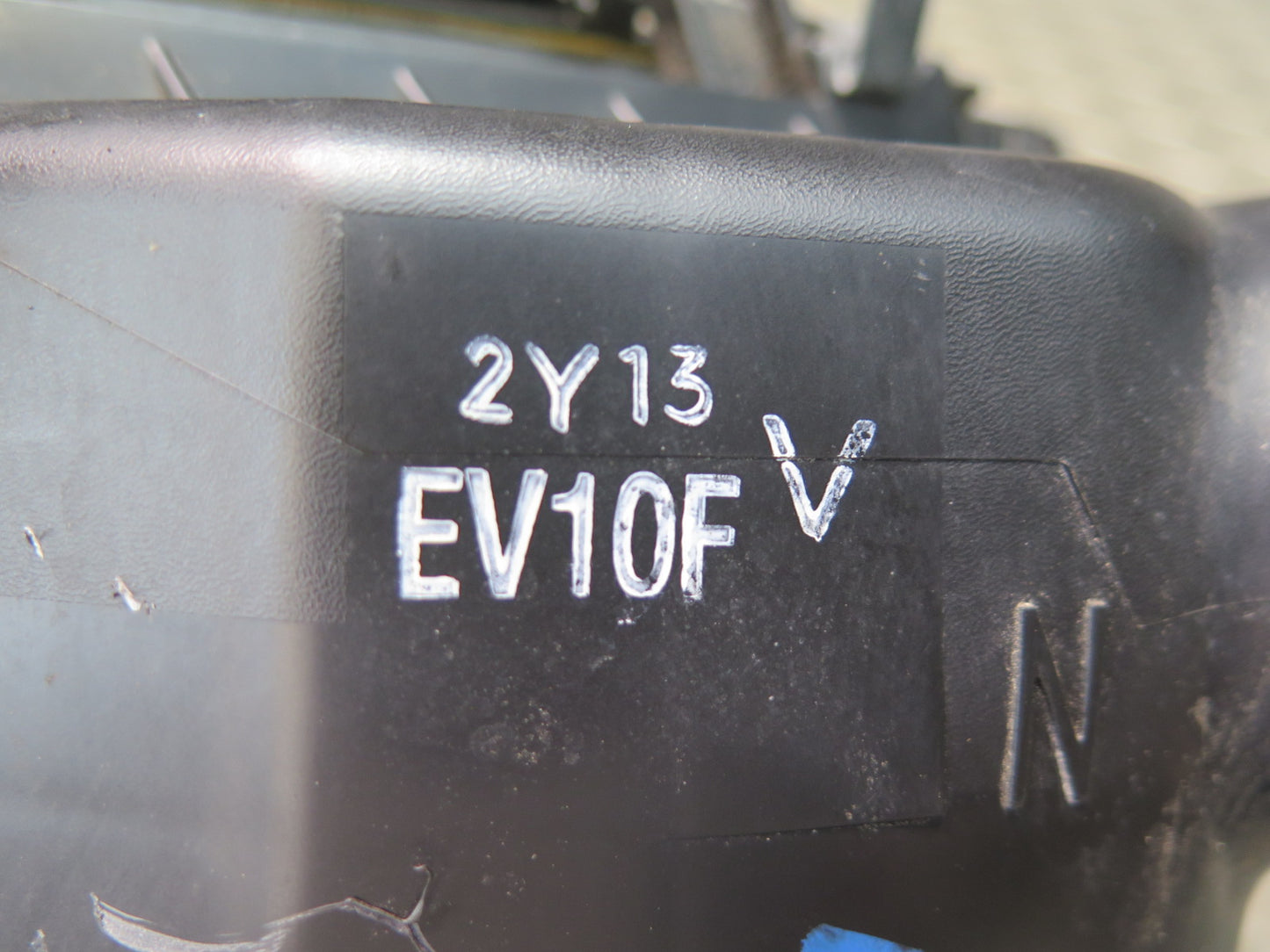 09-20 Nissan Z34 370Z Left Air Intake Cleaner Filter Box w MAF Sensor OEM