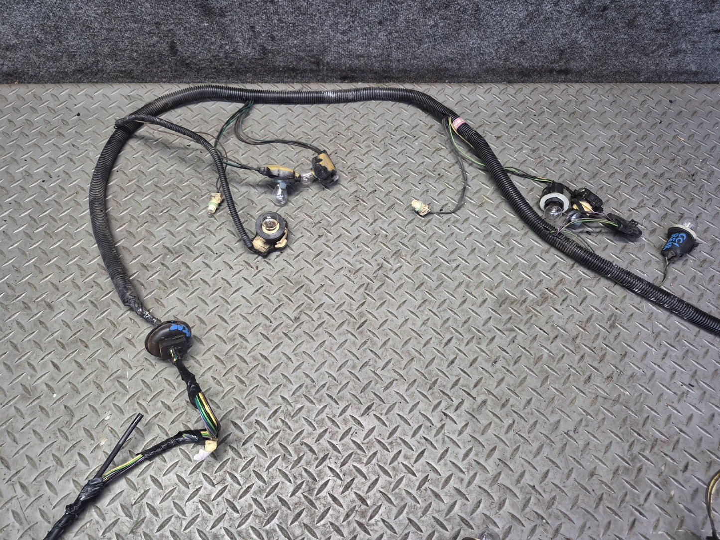 1993 Chevrolet Corvette C4 Rear Bumper Tail Light Wire Wiring Harness OEM