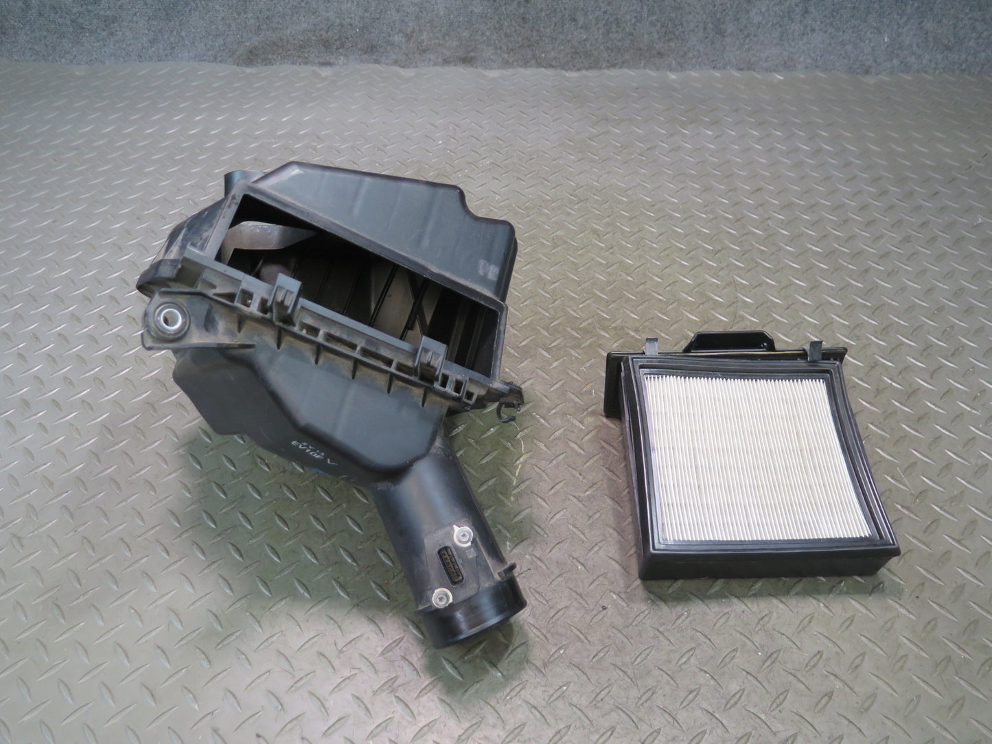 09-20 Nissan Z34 370Z Left Air Intake Cleaner Filter Box w MAF Sensor OEM