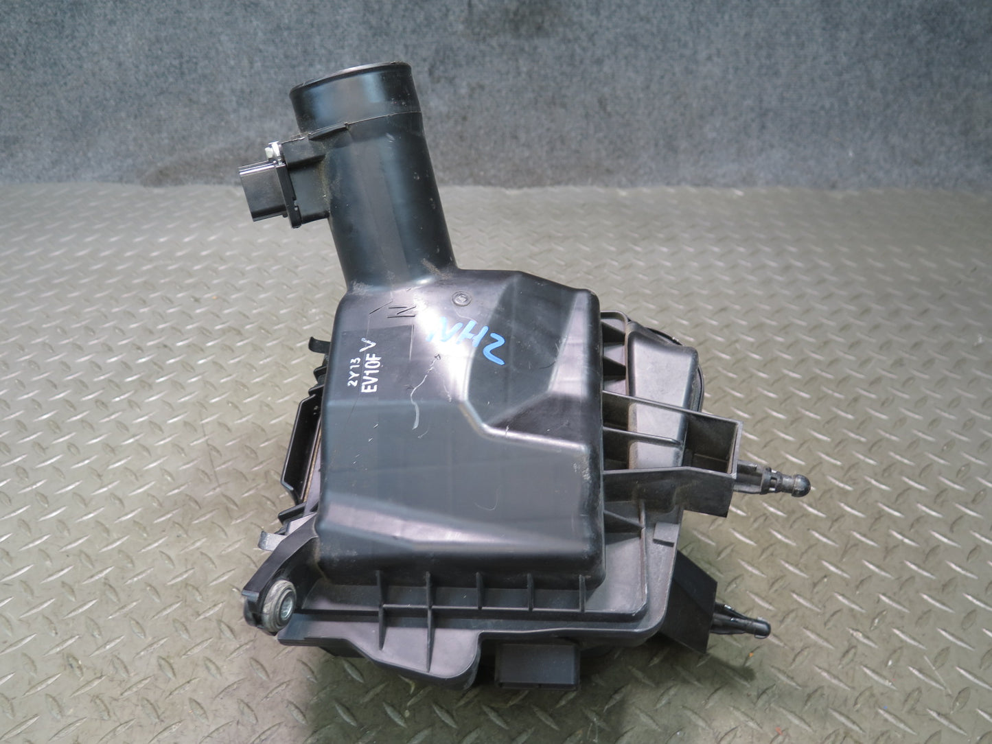 09-20 Nissan Z34 370Z Left Air Intake Cleaner Filter Box w MAF Sensor OEM