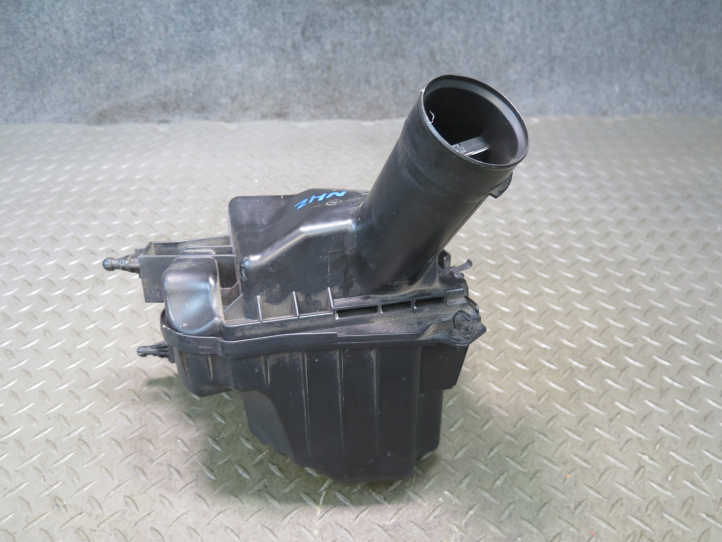 09-20 Nissan Z34 370Z Left Air Intake Cleaner Filter Box w MAF Sensor OEM