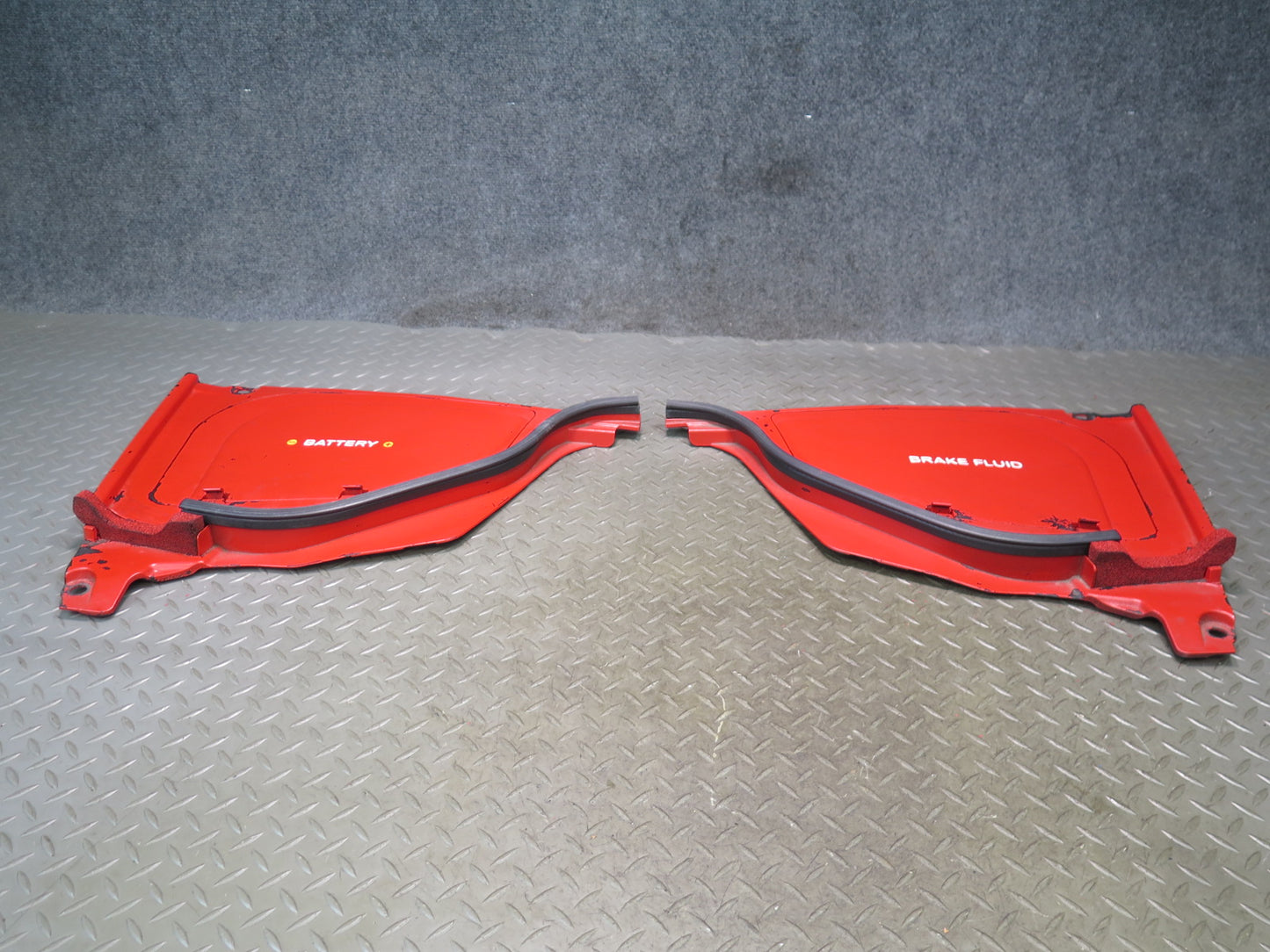 09-20 Nissan 370Z Z34 Front Left & Right Brake Fluid & Battery Cover Set OEM