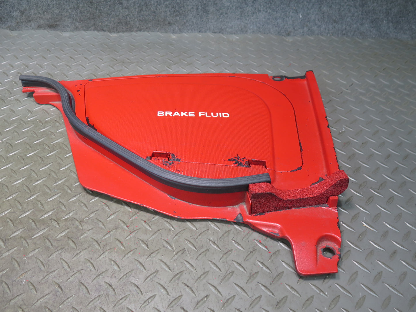 09-20 Nissan 370Z Z34 Front Left & Right Brake Fluid & Battery Cover Set OEM