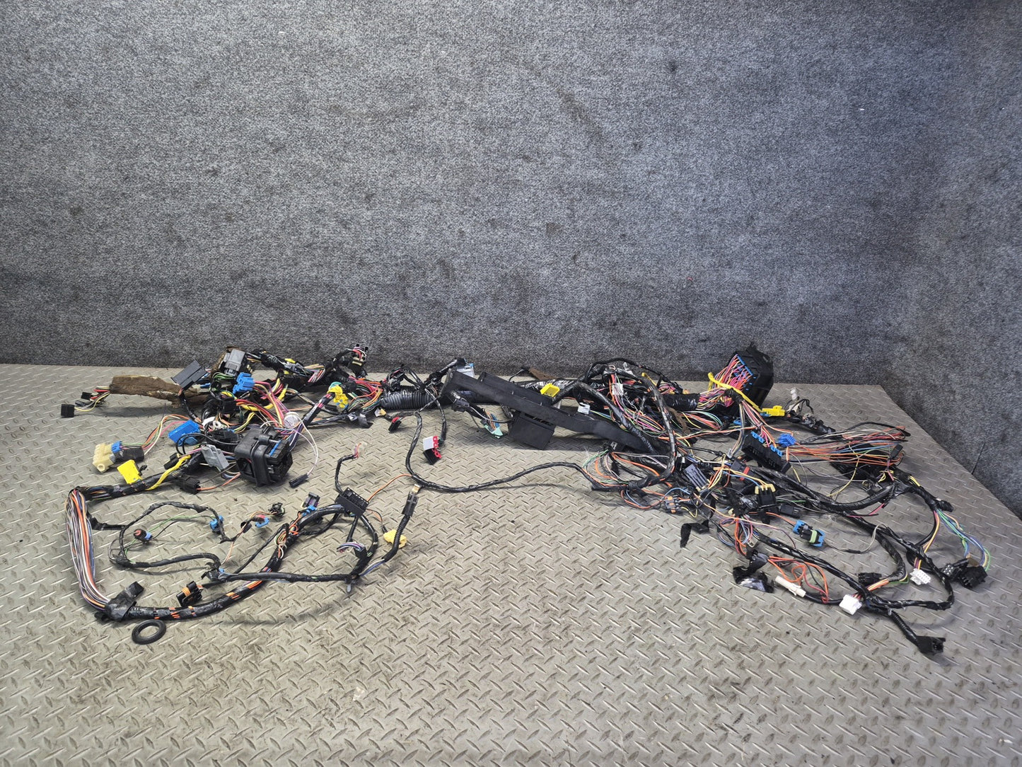 1995 Chevrolet Corvette C4 A/T Under Dash Interior Wire Wiring Harness OEM