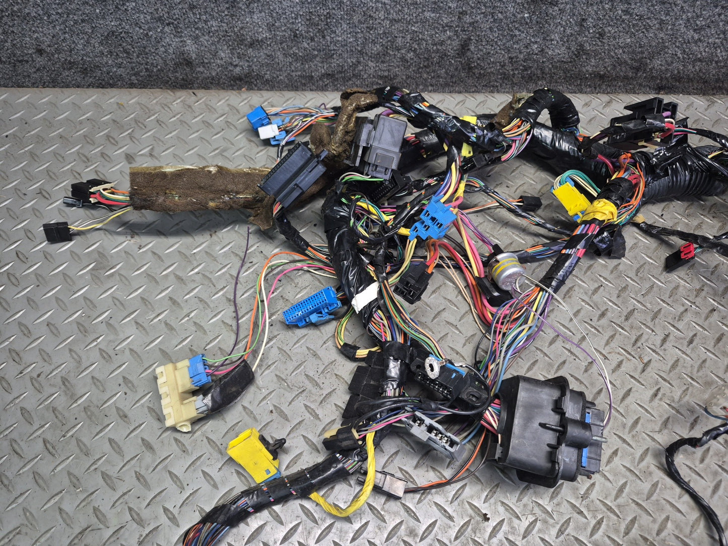 1995 Chevrolet Corvette C4 A/T Under Dash Interior Wire Wiring Harness OEM