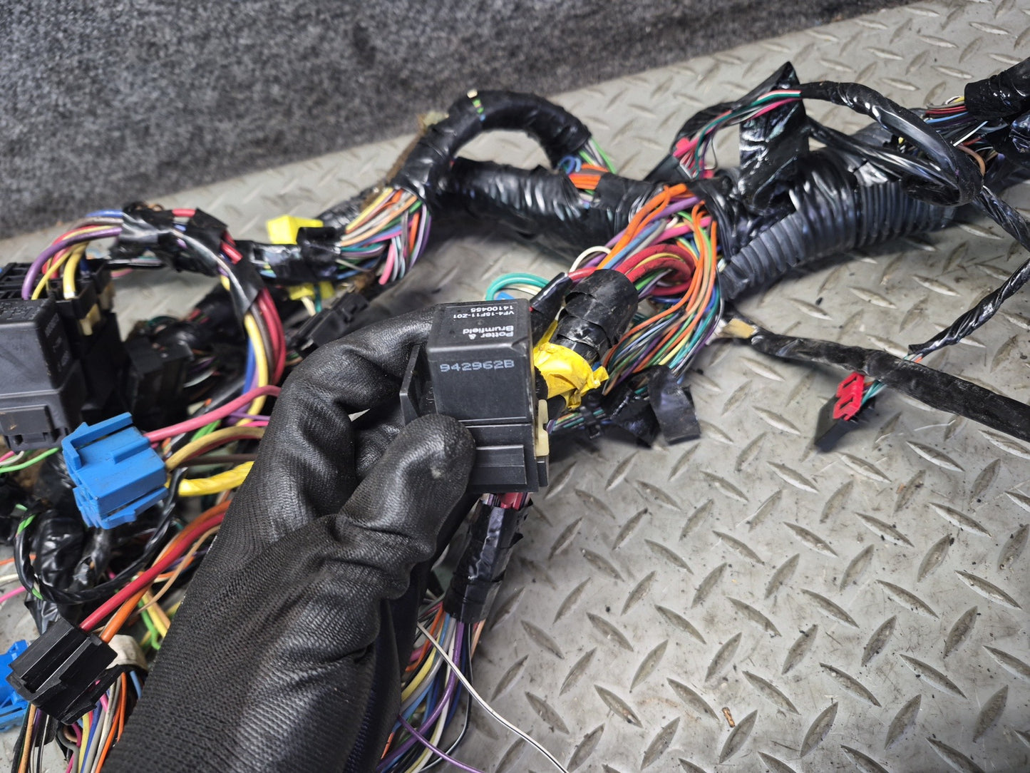 1995 Chevrolet Corvette C4 A/T Under Dash Interior Wire Wiring Harness OEM