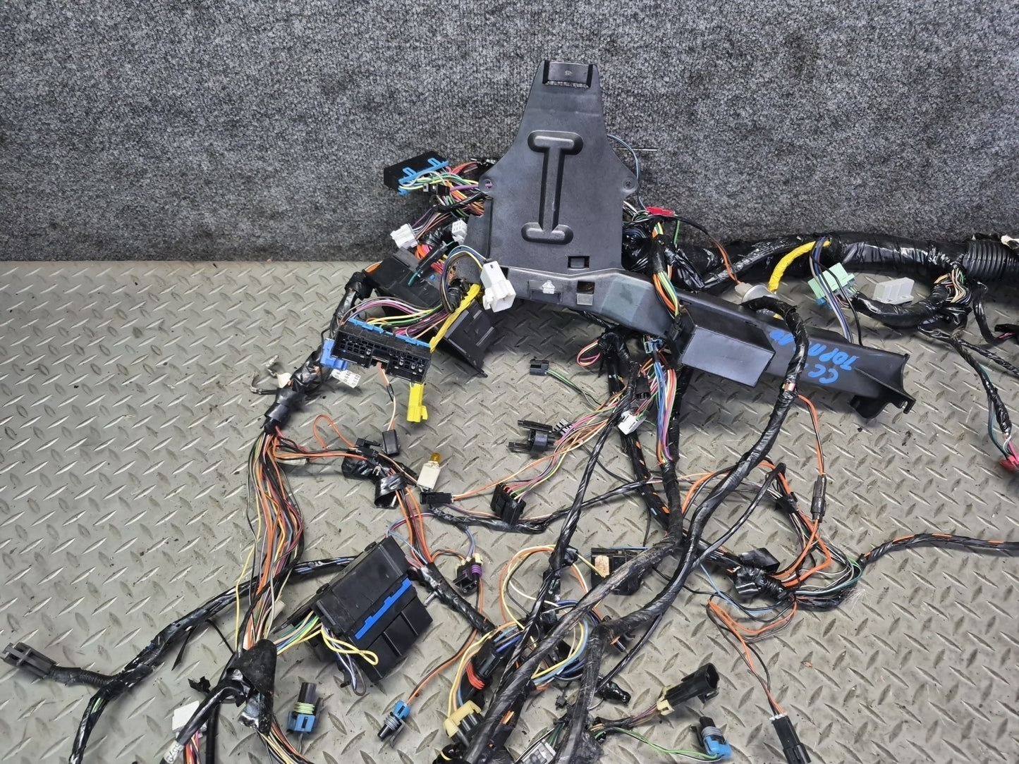 1995 Chevrolet Corvette C4 A/T Under Dash Interior Wire Wiring Harness OEM