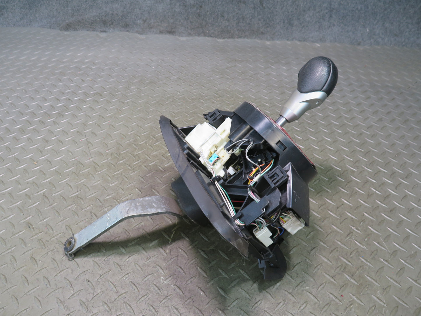 09-20 Nissan 370Z Z34 A/T Automatic Transmission Gear Shifter w Knob Assy OEM