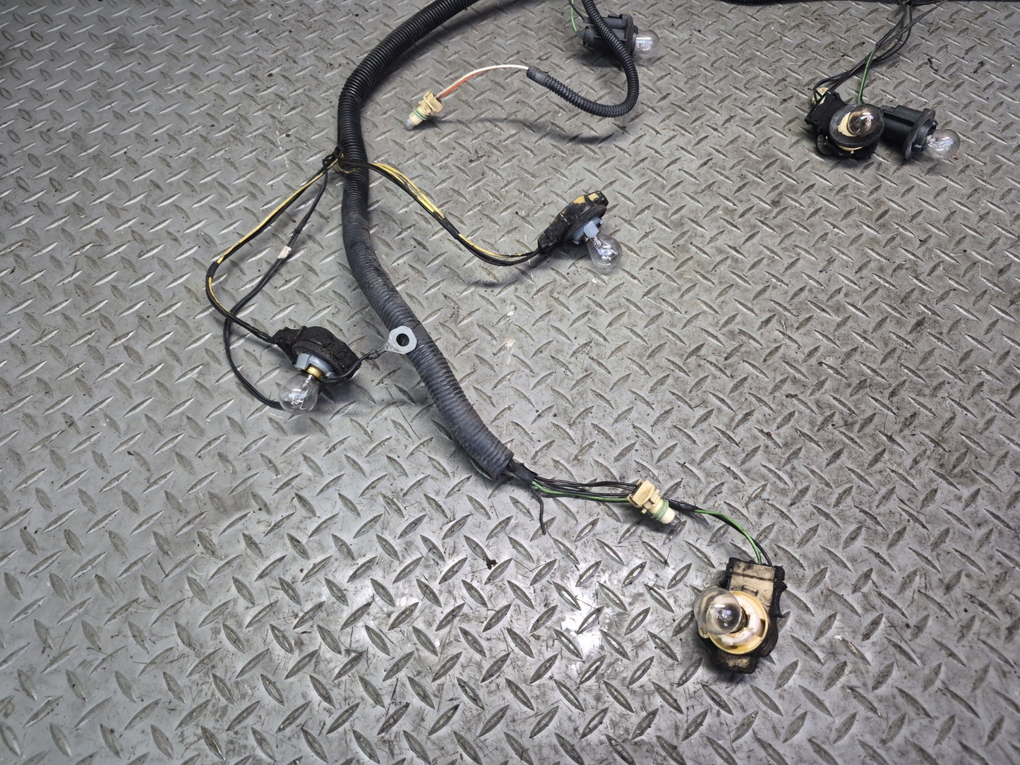 1992 Chevrolet Corvette C4 Rear Bumper Tail Light Wire Wiring Harness OEM