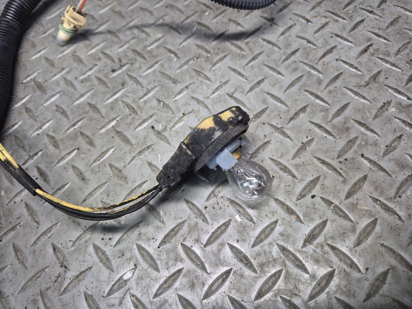 1992 Chevrolet Corvette C4 Rear Bumper Tail Light Wire Wiring Harness OEM