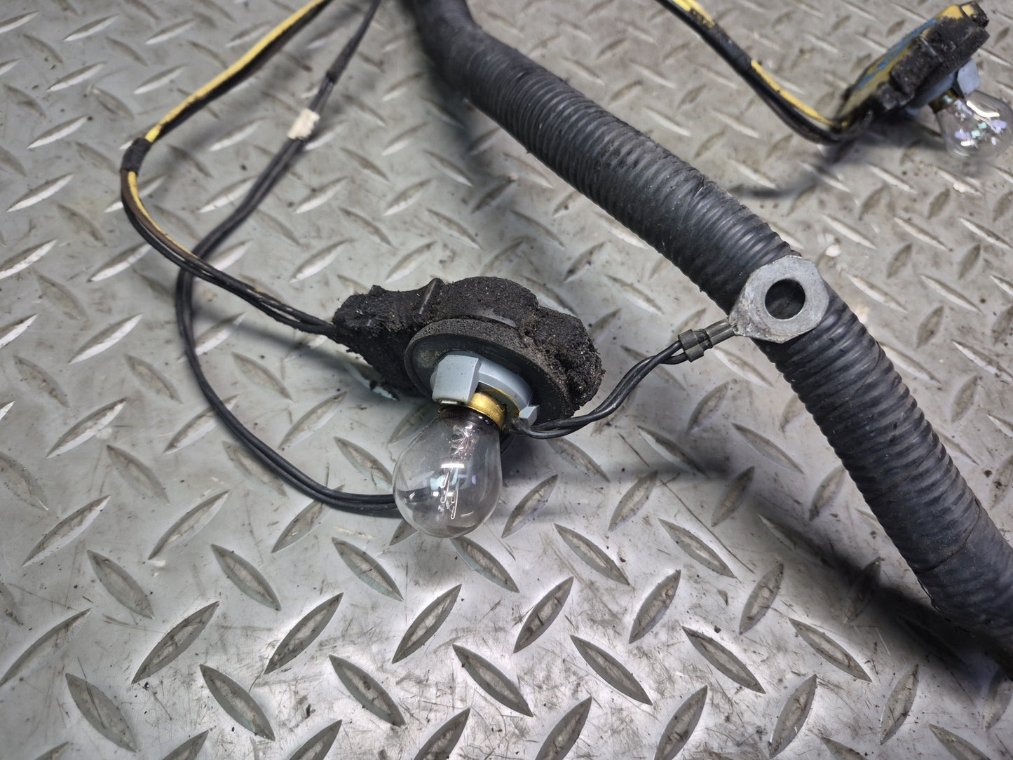 1992 Chevrolet Corvette C4 Rear Bumper Tail Light Wire Wiring Harness OEM