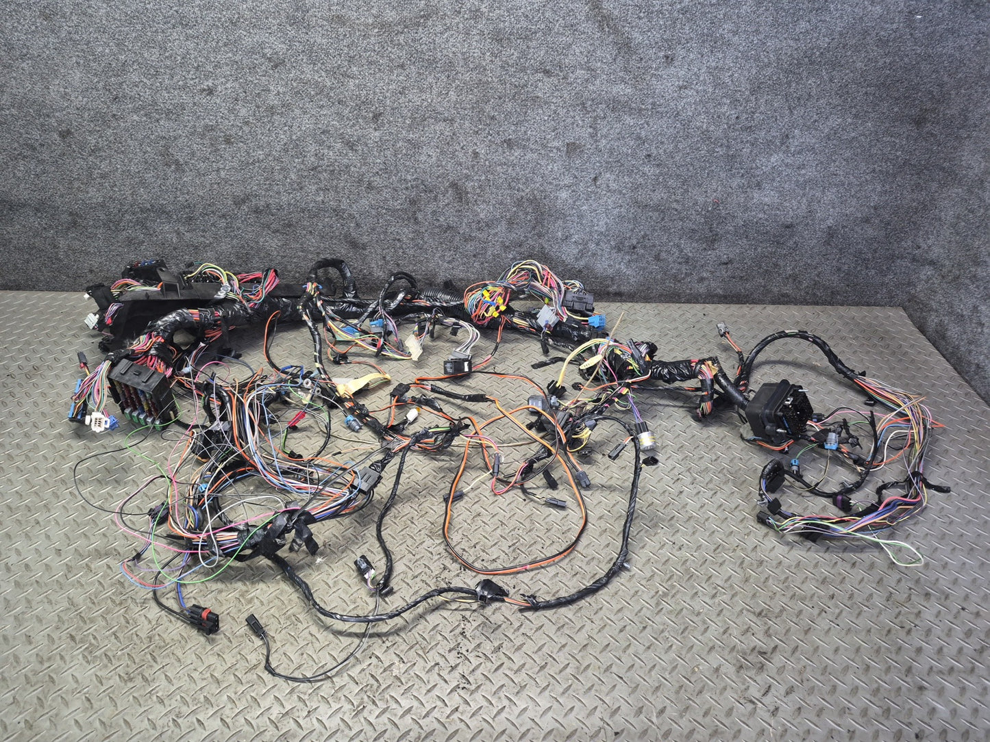 1992 Chevrolet Corvette C4 A/T Under Dash Wire Wiring Harness