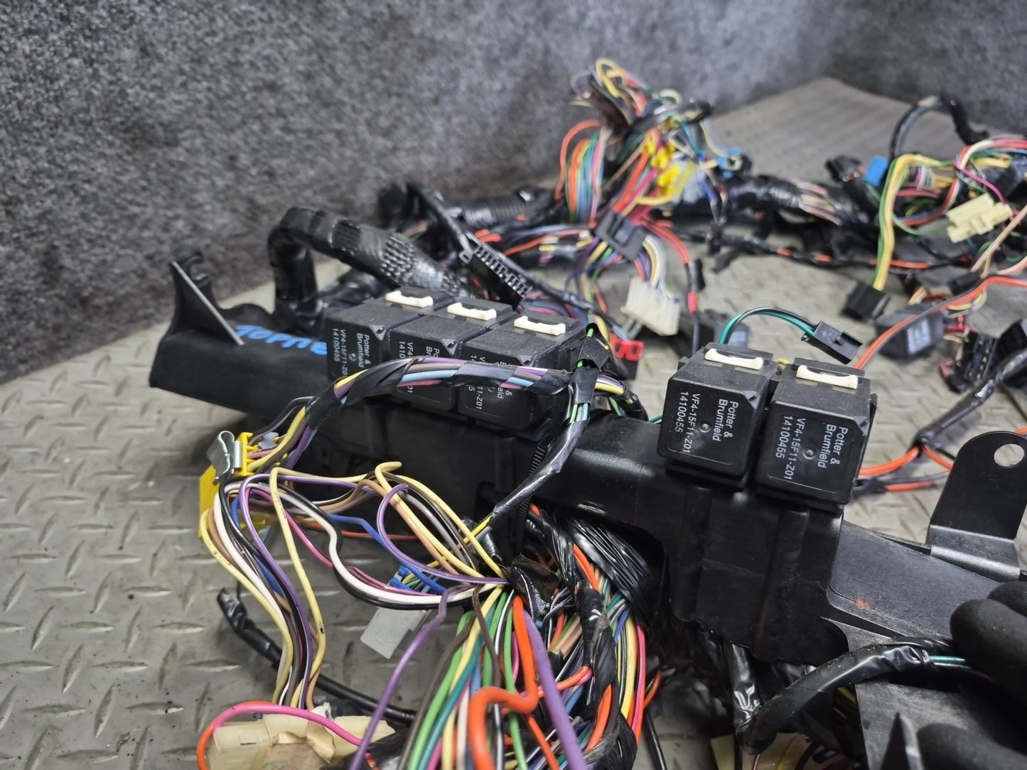 1992 Chevrolet Corvette C4 A/T Under Dash Wire Wiring Harness