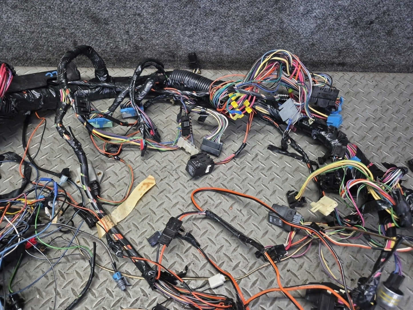1992 Chevrolet Corvette C4 A/T Under Dash Wire Wiring Harness