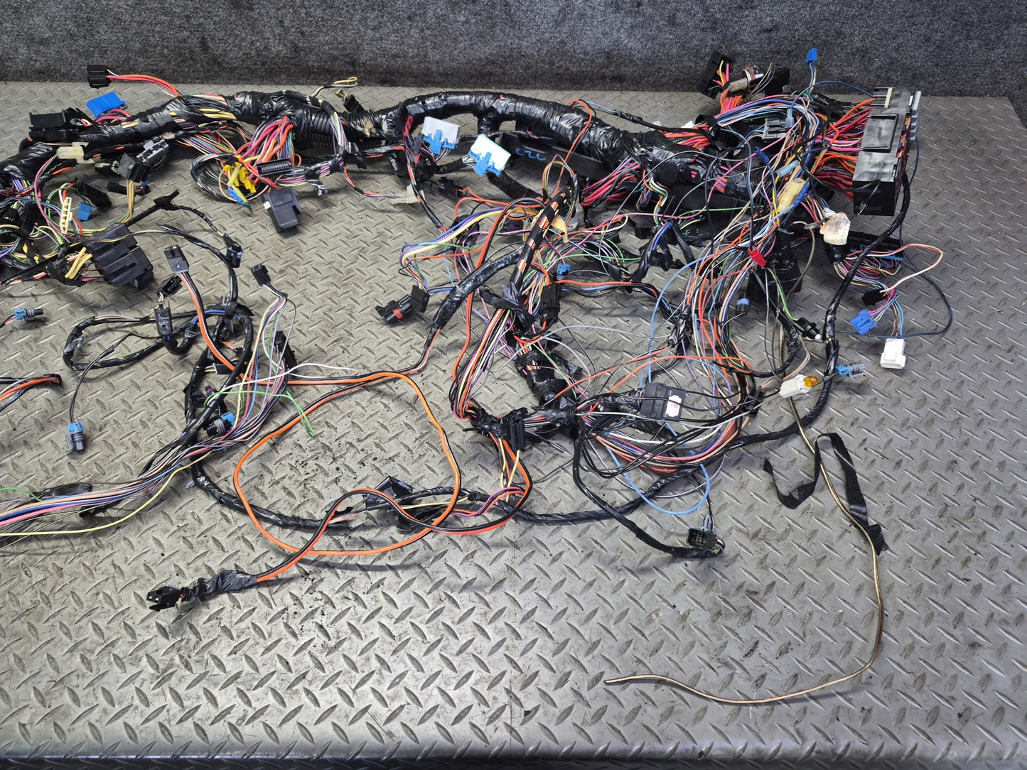 1992 Chevrolet Corvette C4 A/T Under Dash Wire Wiring Harness