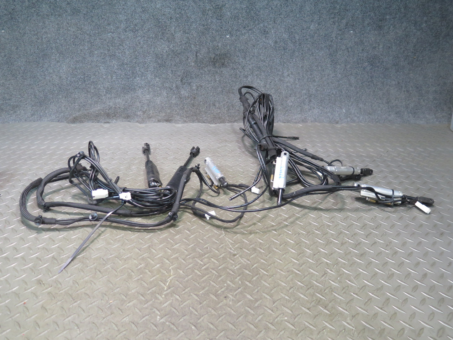 10-19 Nissan Z34 370Z Convertible TOP Roof Hydraulic Cylinder Cable Line Set OEM