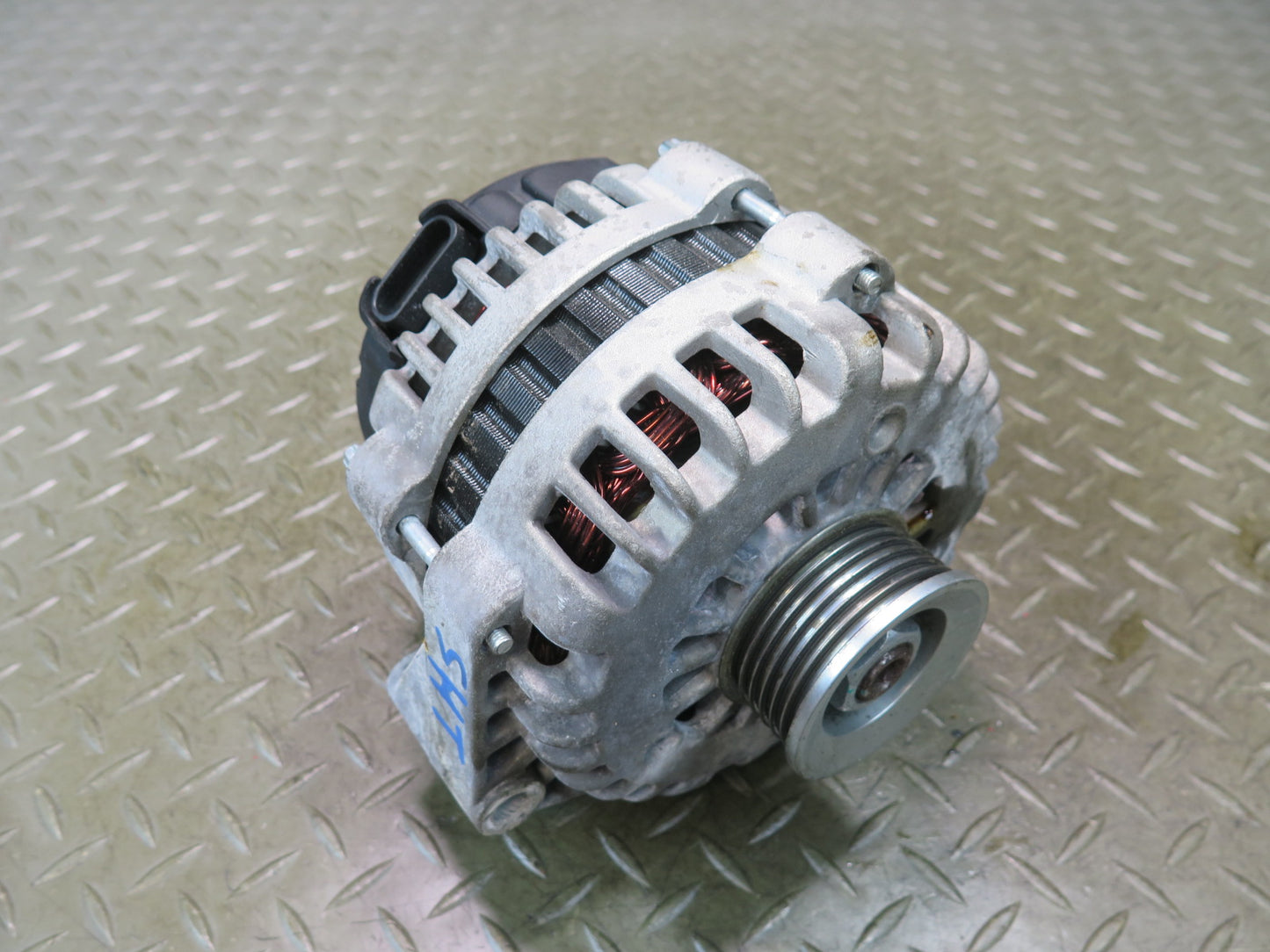 2003-2007 Hummer H2 6.0L Engine Alternator Generator
