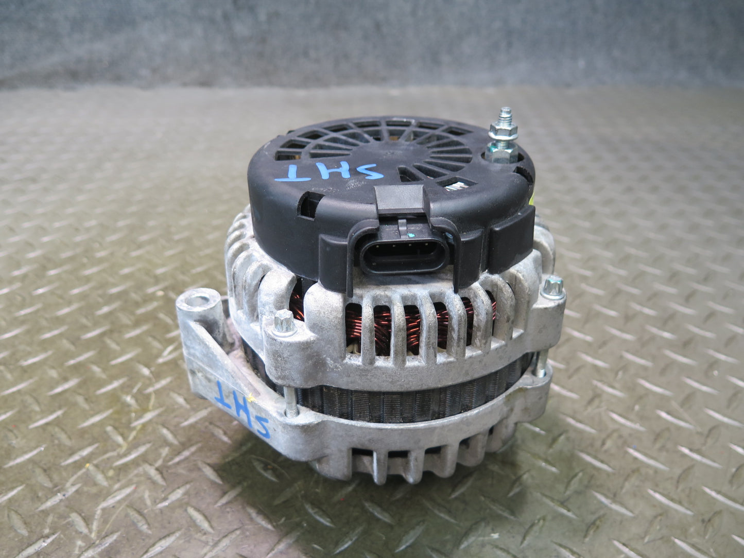 2003-2007 Hummer H2 6.0L Engine Alternator Generator