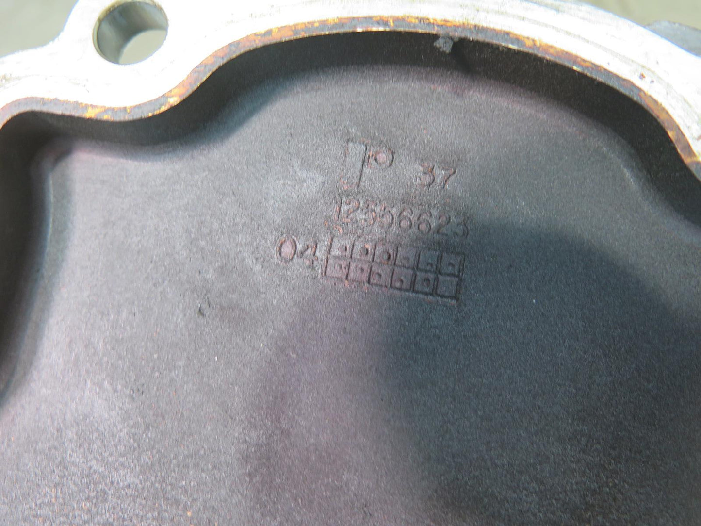 2003-2007 Hummer H2 6.0L Front Engine Motor Timing Plate Cover 12556623