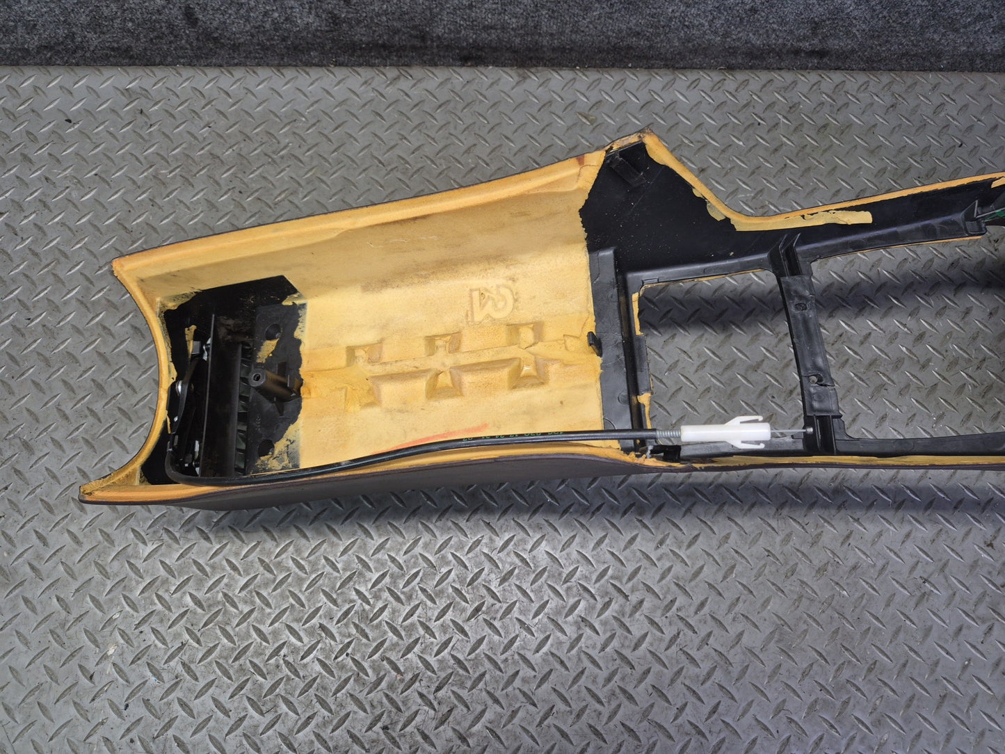 86-91 Mercedes W126 560SEL Center Console Trim Cover Panel Brasil Damaged