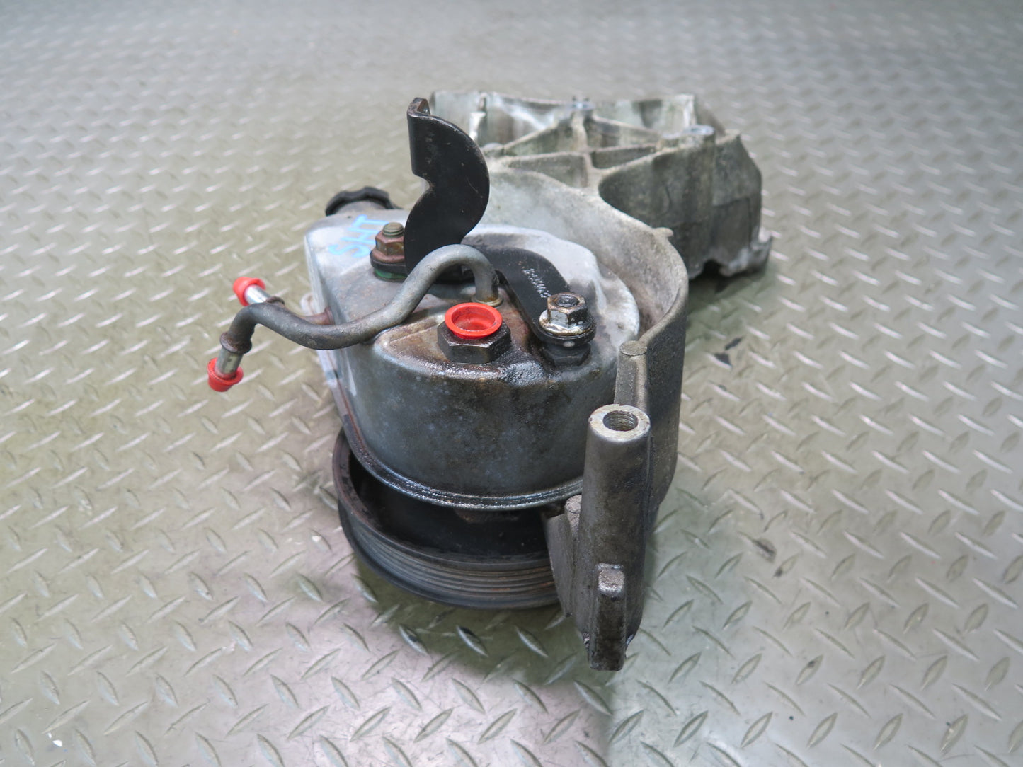 2003-2007 Hummer H2 Power Steering Pump w Pulley 15134704 OEM